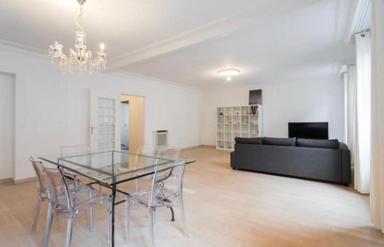 Big White Apartment Nisa Exterior foto