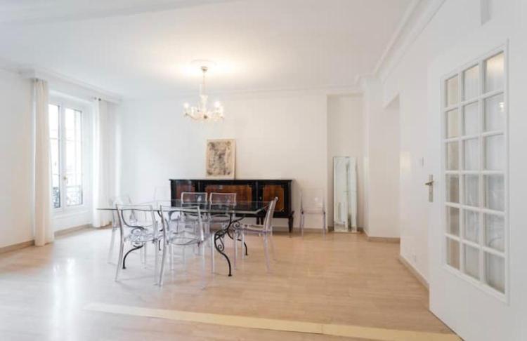 Big White Apartment Nisa Exterior foto